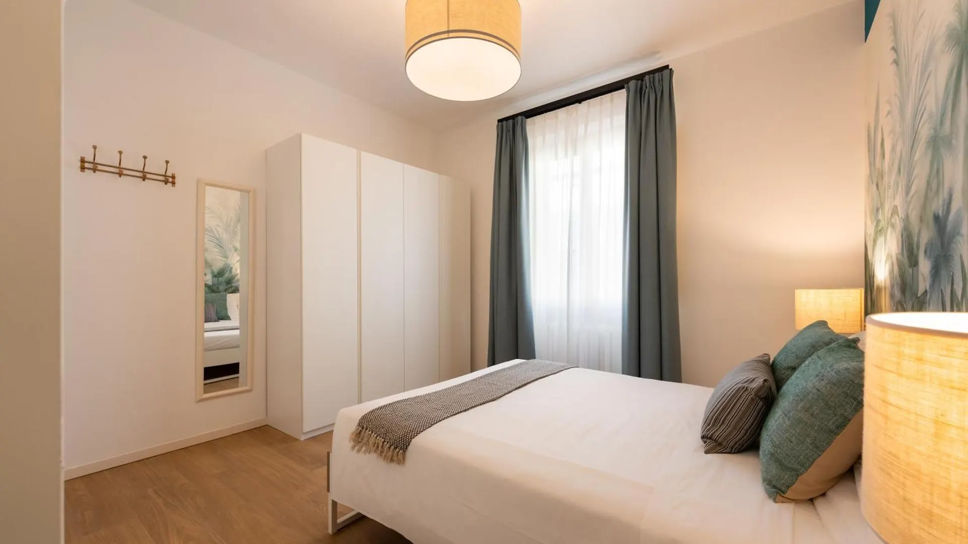 Via Taddeo Alderotti, 85 - Elegant Apartment In Careggi, Near Hospital, University & Tram Morgagni - Florence Charming Apartments