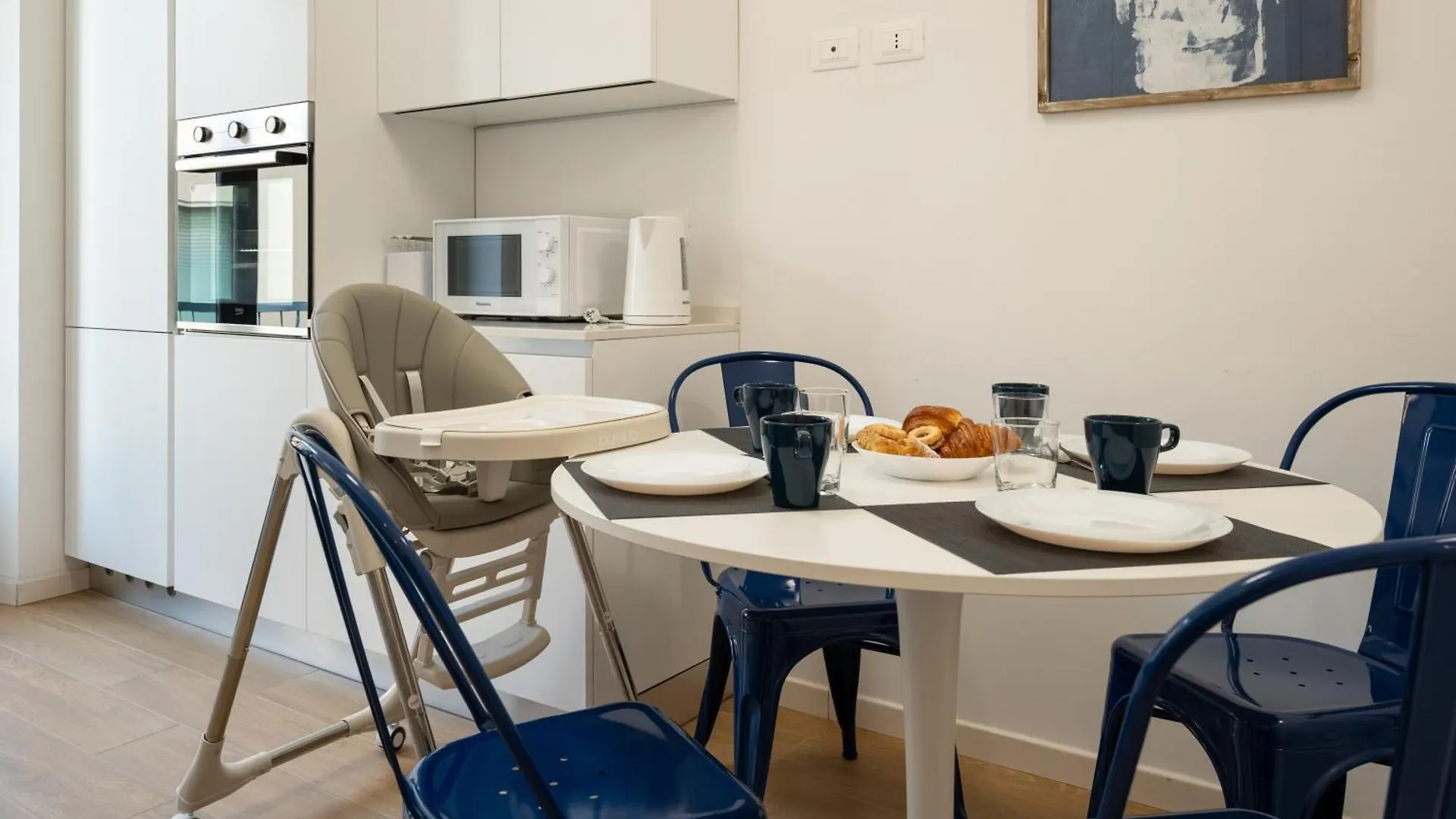Via Taddeo Alderotti, 85 - Elegant Apartment In Careggi, Near Hospital, University & Tram Morgagni - Florence Charming Apartments