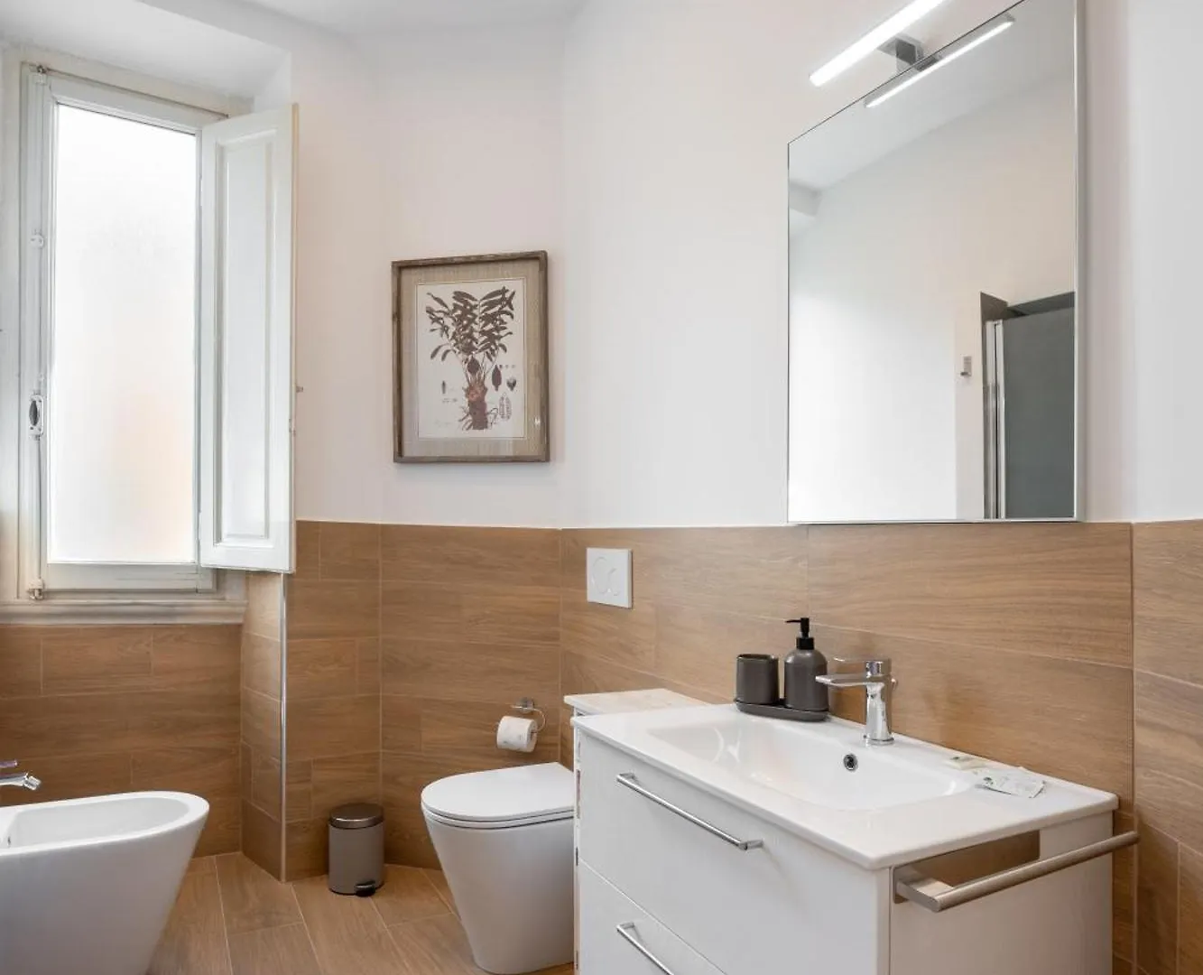 Via Taddeo Alderotti, 85 - Elegant Apartment In Careggi, Near Hospital, University & Tram Morgagni - Florence Charming Apartments Italy